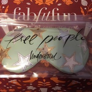 Fabfitfun Free people starry eyed eye mask